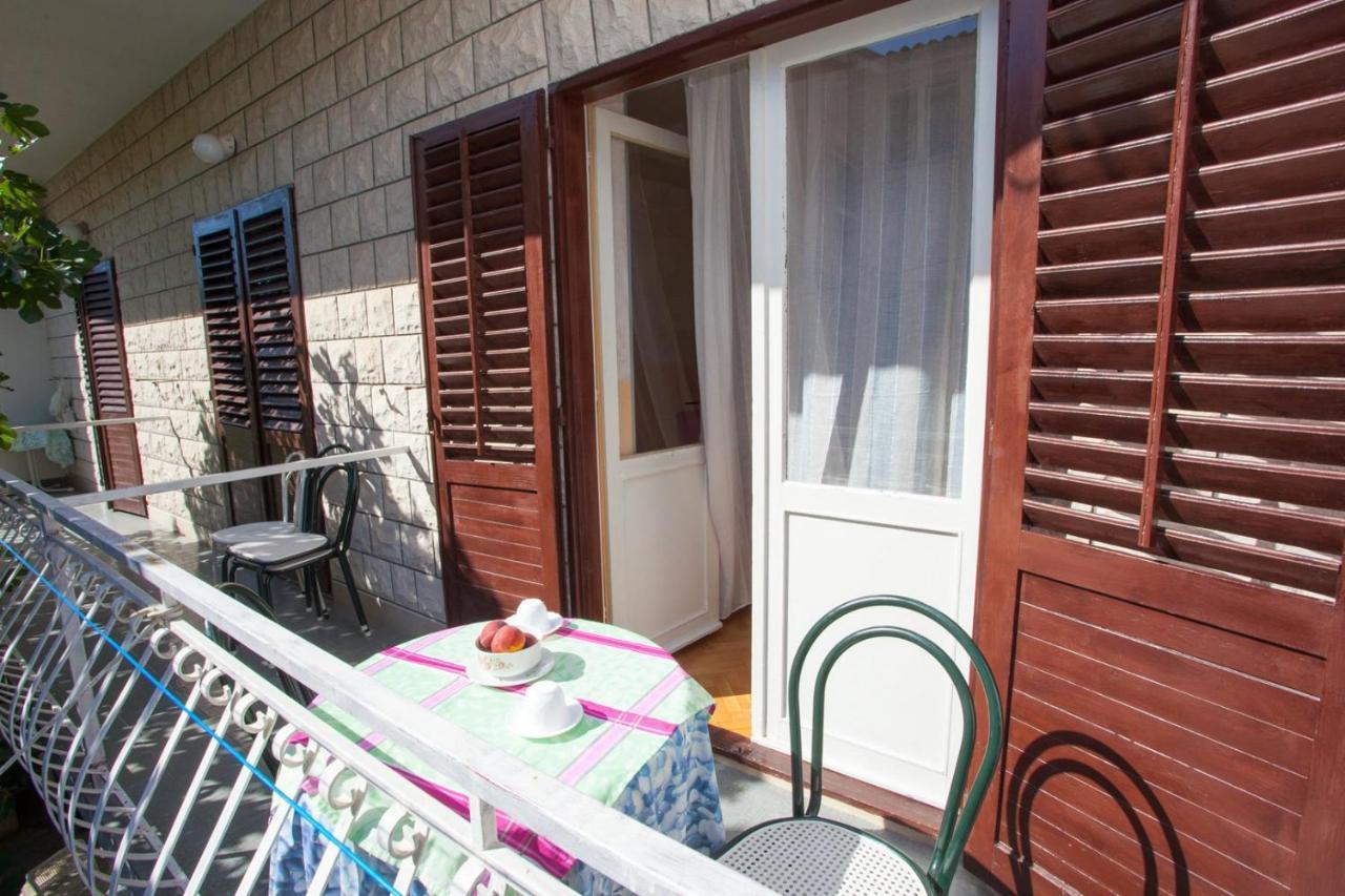 Apartments Nuic 748 Makarska Exterior photo