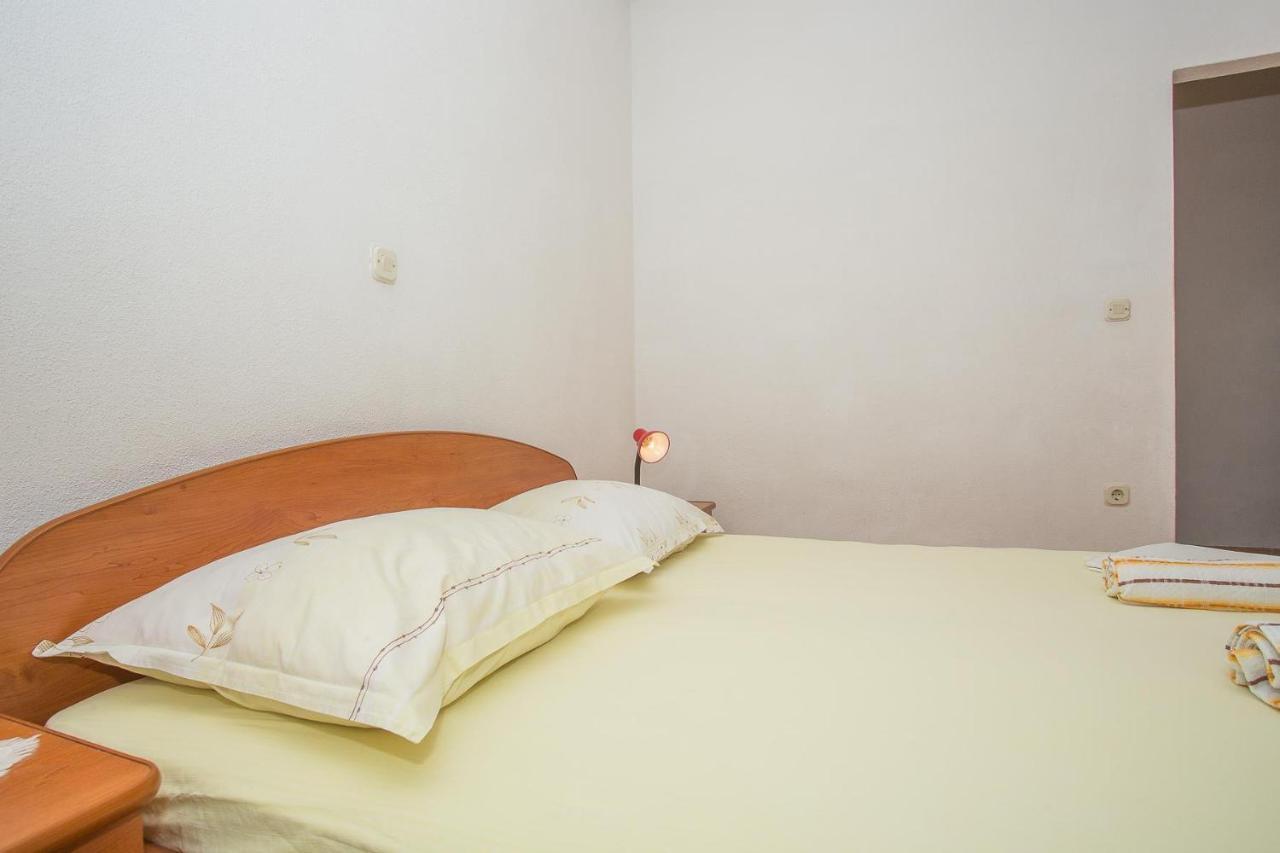 Apartments Nuic 748 Makarska Exterior photo